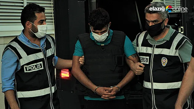 Müşterilerin gözü önünde cinayet işlemişti yakalandı