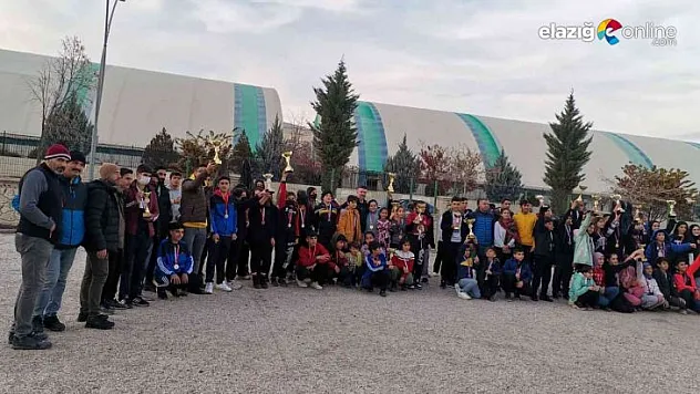 Öğretmenler dart ve bocce turnuvasında stres attı