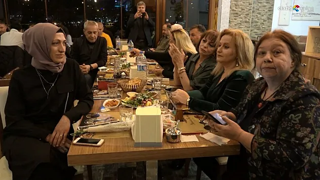 Öğretmenler yemekte bir araya geldi