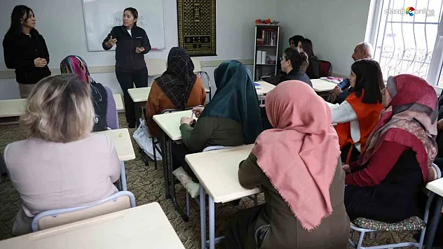 Eğitim gören kadınlara 'KADES' semineri