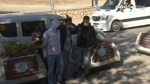 Önce kullanıcılar, sonra satıcılar yakalandı