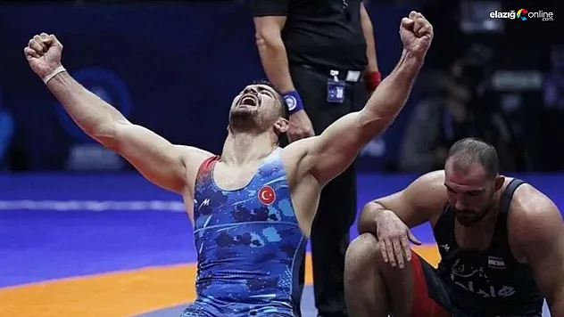 Önüne gelen her rakibi devirdi! Milli güreşçi, Dünya Şampiyonası'nda yine tarih yazdı