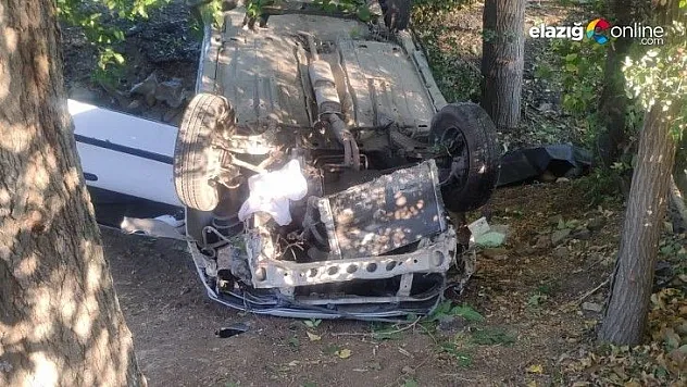 Otomobil bahçeye uçtu:1 ölü,2 yaralı