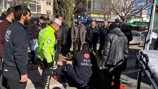 Yolun karşısına geçmeye çalışırken otomobil çarptı!