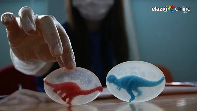 Oyuncaklı sabun fikri ile el yıkama alışkanlığı kazanıyorlar