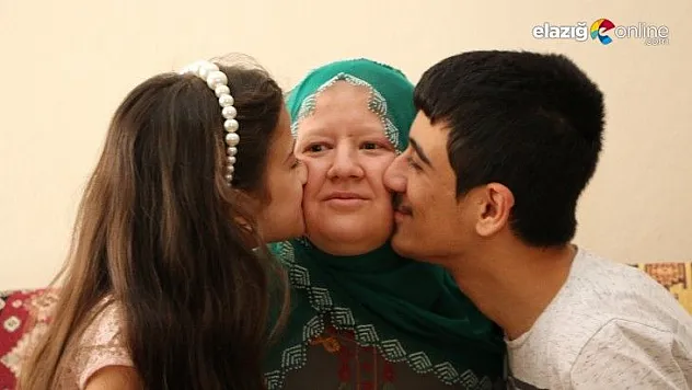 2 çocuğuna devletin desteğiyle hem anne hem baba oldu