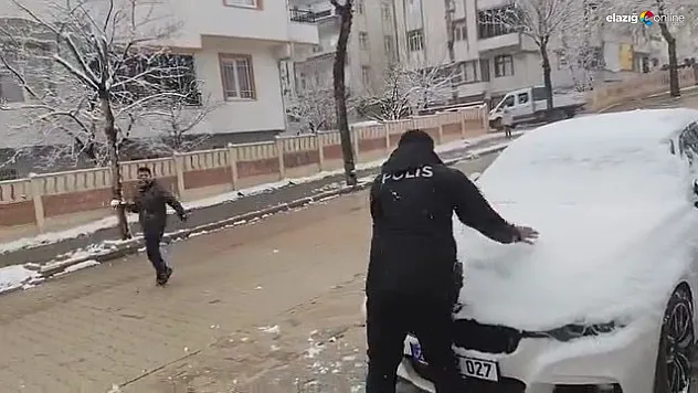 Elazığ'da Beyaza Bürünmüş Sokaklarda Polislerden Çocuklara Unutulmaz Anlar!