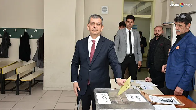 Prof. Dr. Erol Keleş oyunu kullandı