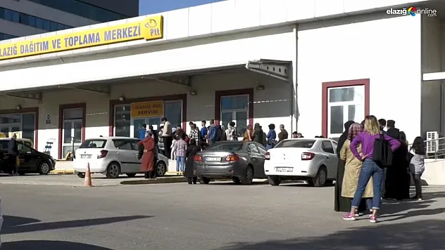 PTT Elazığ Dağıtım Ve Toplama Merkezi'nde kuyruk çilesi devam ediyor