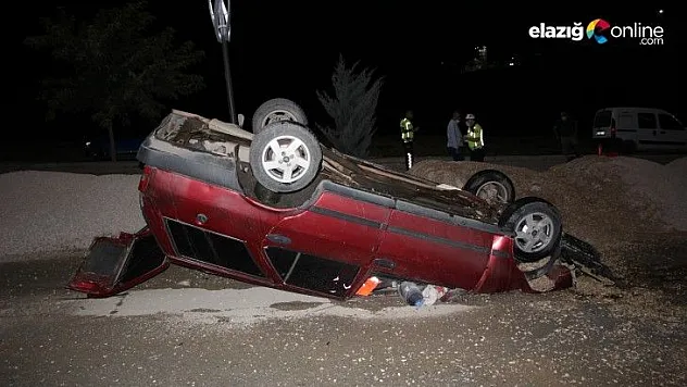 Refüje çarpan otomobil takla attı, sürücü yaralı kurtuldu