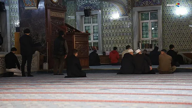 Regaip Kandili ne zaman? Regaip ne demek? Regaip Kandili'nin anlam ve önemi