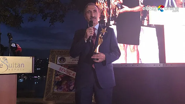 Rektör Göktaş'a Yılın Rektörü Ödülü