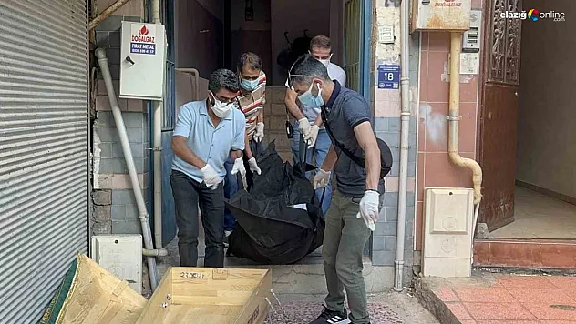 Elazığ'da baygınlık ihbarı ile gidilen evde trajik ölüm!