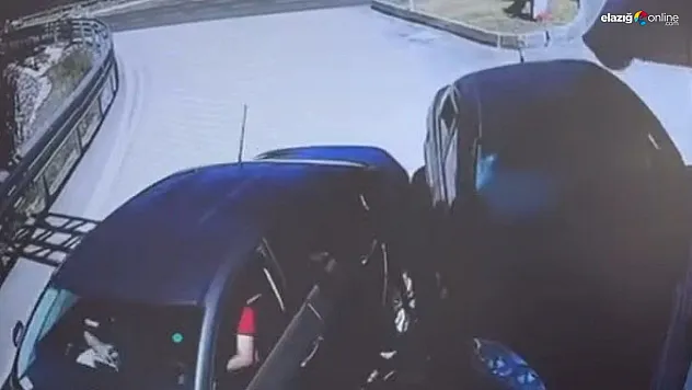 Elazığ Sivrice'de Otomobil İşletme Girişine Daldı: Çalışan Ölümden Döndü!