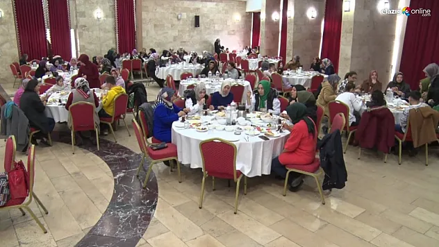 Şavak-Der Kadın Kolları, kuruluşunun birinci yılını kutladı