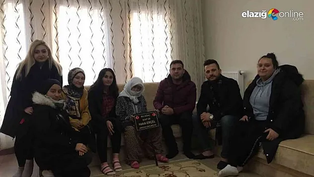 Öğrencilerin vefası şehidin annesini ağlattı