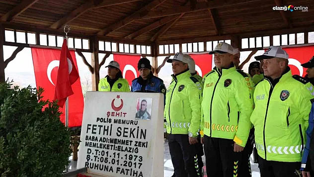 Kahraman şehidimiz Fethi Sekin kabri başında anıldı