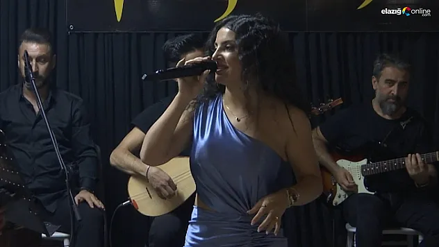 Sevilen Sanatçı, Tülay Maciran Elazığlılarla buluştu