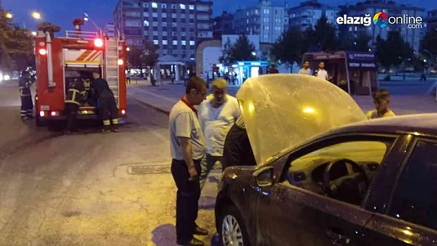 Seyir halindeyken alev aldı, faciayı itfaiye ekibi engelledi