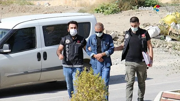 Şüpheli şahsın çantasından çeşit çeşit uyuşturucu çıktı