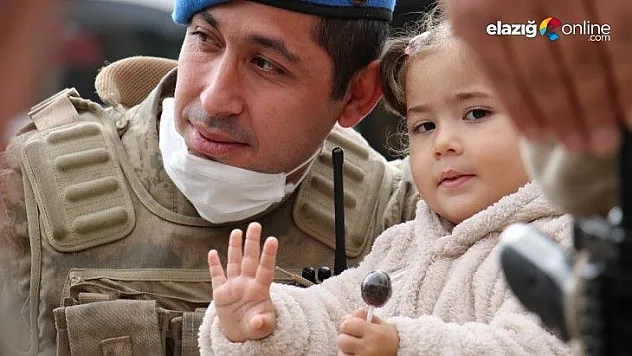 Suriye'den yurda dönen komandolar aileleriyle buluştu