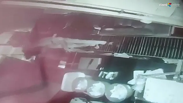 2 bin lira çalarak kayıplara karıştı! O anlar güvenlik kameralarına yansıdı