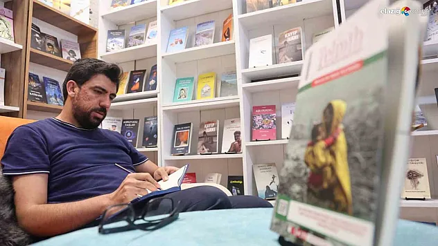 Elazığ'da Telmih Dergisi'nden Filistin'e destek: 52 yazar ve şair savaşa dur dedi