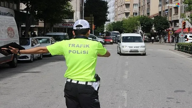 Trafikte Saldırgan Davranışlara Ağır Yaptırımlar Geliyor! İşte Yeni Cezalar!