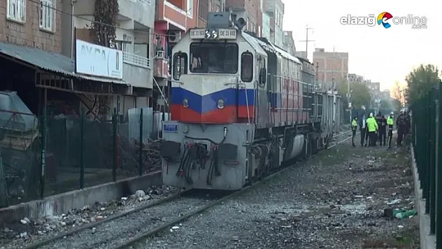 Trenin çarptığı 28 yaşındaki genç hayatını kaybetti