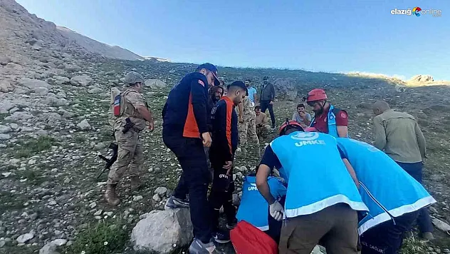 Tunceli'de dağlık alanda düşerek yaralanan çoban, ekipler tarafından kurtarıldı