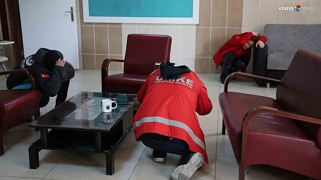 Elazığ UMKE'den deprem ve yangın tatbikatı