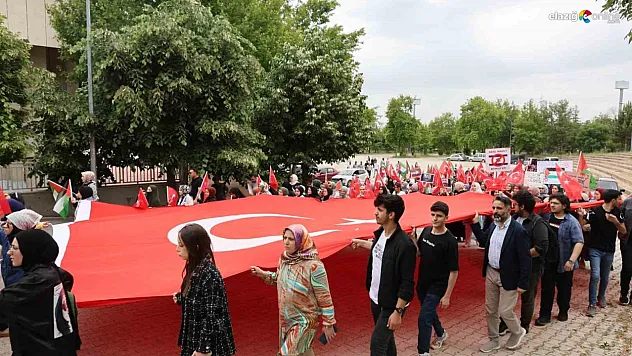 Üniversite öğrencilerinden protesto yürüyüşü
