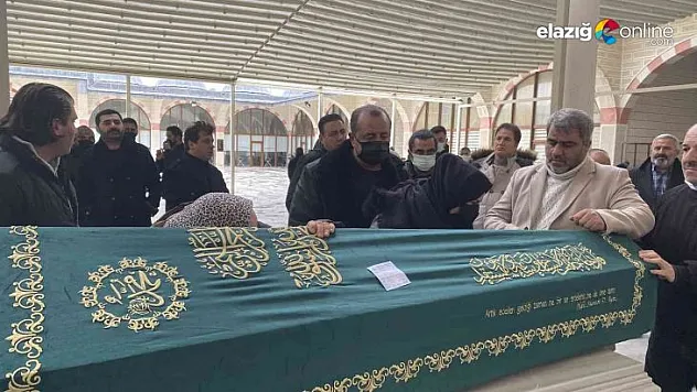 Ünlü şarkıcı Ceylan'ın acı günü