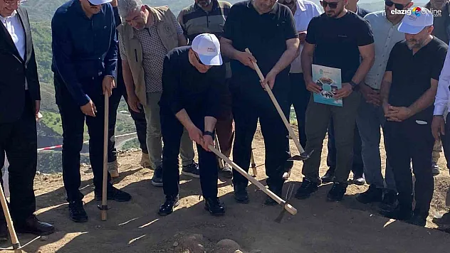 3 Bin Yıllık Tarihi Kalede Kazılar Başladı! Palu Tarihi Gün Yüzüne Çıkıyor!