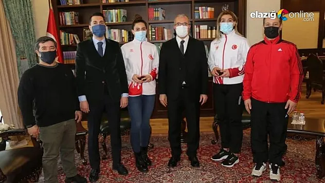 Elazığlı boksörlerden Vali Toraman'a ziyaret