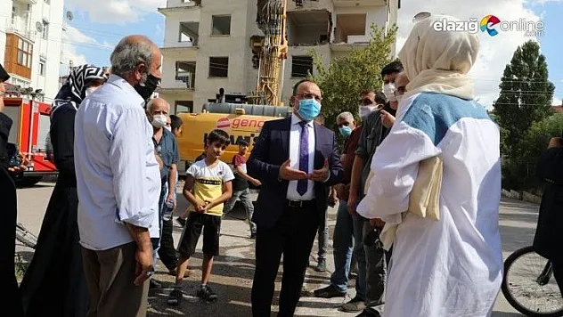 Vali Yırık, kapı kapı gezip gönüllere dokunuyor