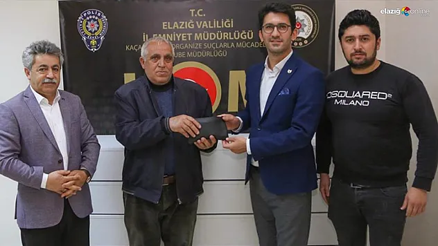 Vatandaşa ziynet eşyaları ve parası teslim edildi