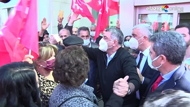 Vekil Erol'a miting havasında karşılama