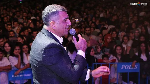 Vekil Erol'dan İrem Derici vurgusu! Vatandaşlar tarafından dakikalarca alkışlandı