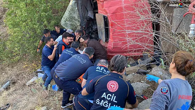 Şarampole Yuvarlanan İtfaiye Aracında 2 Kişi Yaralandı!