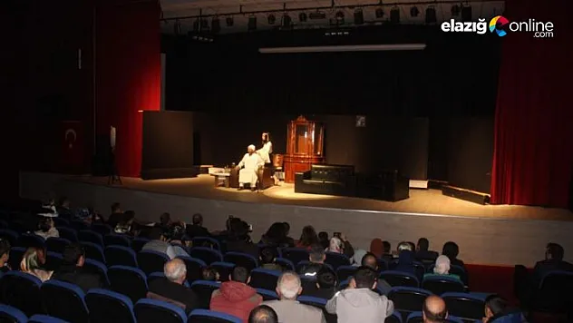 Yazıkonak Belediyesinden tiyatro etkinliği