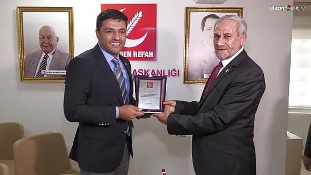 Yeniden Refah Partisi Elazığ İl Başkanlığı'nda devir teslim töreni yapıldı