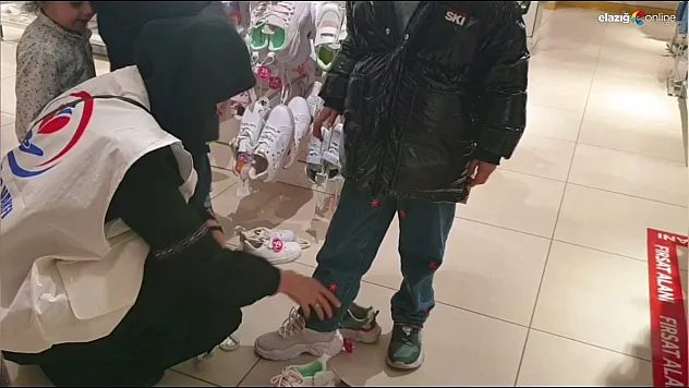 Yetimler Vakfı Elazığ Şubesi yardım ulaştırmaya devam ediyor