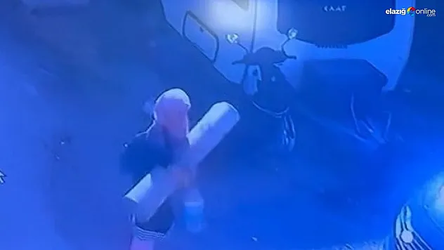 Atıldı Zannetti, Halıyı Alıp Gitti: Gerçek Güvenlik Kamerasında Ortaya Çıktı!