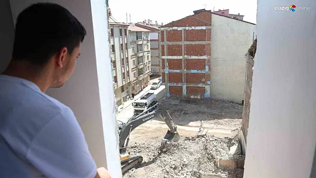 35 yıldır iki bina tek duvarı kullanmış