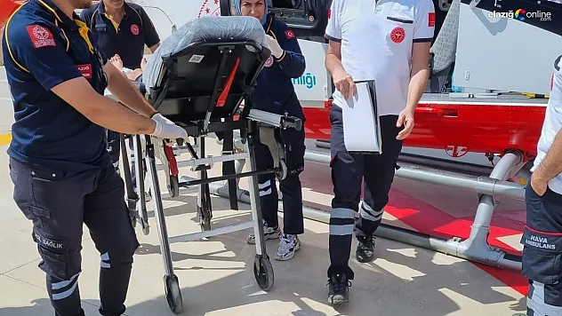 Şırnak'ta yılanın soktuğu çocuk acil olarak Elazığ Fethi Sekin Hastanesi'ne getirildi