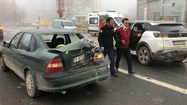 Elazığ'da Zincirleme Trafik Kazası!
