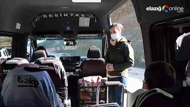 Yolcu kılığına giren jandarma ekipleri, minibüs ve otobüslerde denetim yaptı