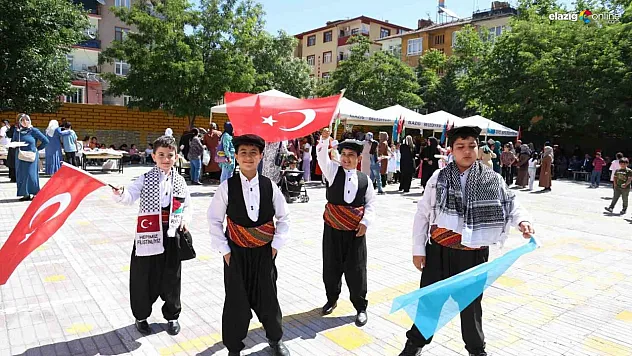 Yüzlerce öğrenci ve veliden anlamlı etkinlik