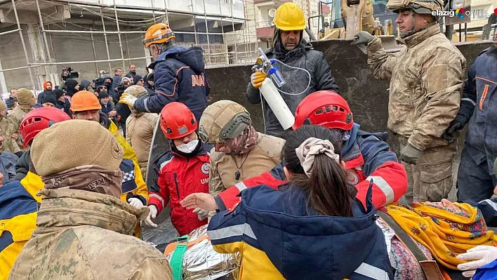 56 saat sonra sağ çıkartılmıştı! Hediye Aslan o anları gözyaşları içinde anlattı